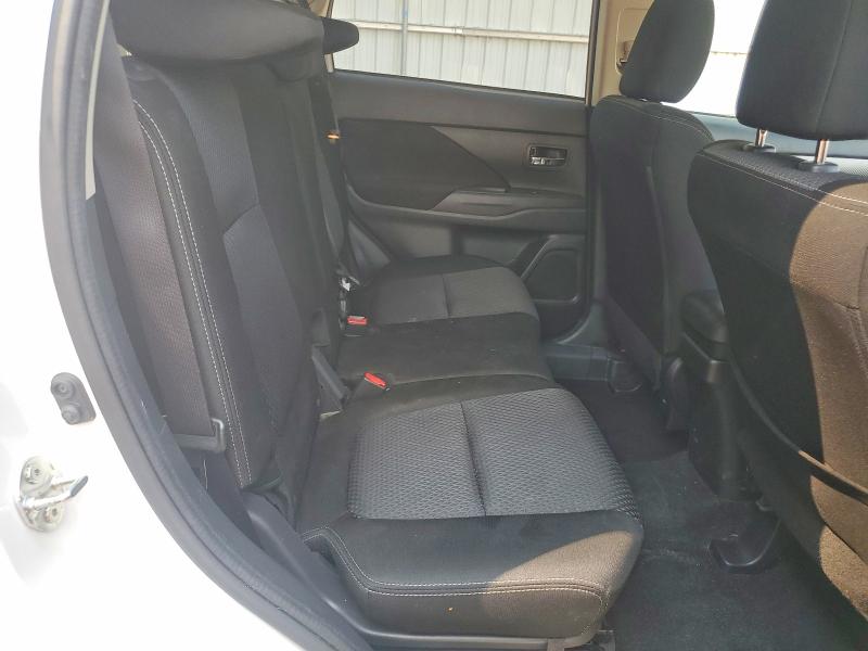 Photo 11 from auction – 2017 MITSUBISHI OUTLANDER with VIN JA4AD3A33HZ024006