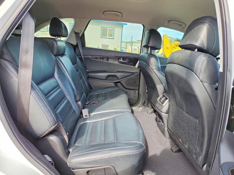 Photo 11 from auction – 2017 KIA SORENTO with VIN 5XYPG4A35HG286153