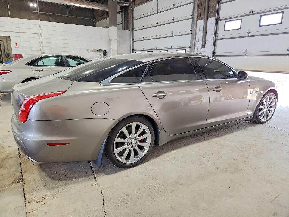 Photo 3 from auction – 2011 JAGUAR XJL with VIN SAJWA2GB4BLV06749