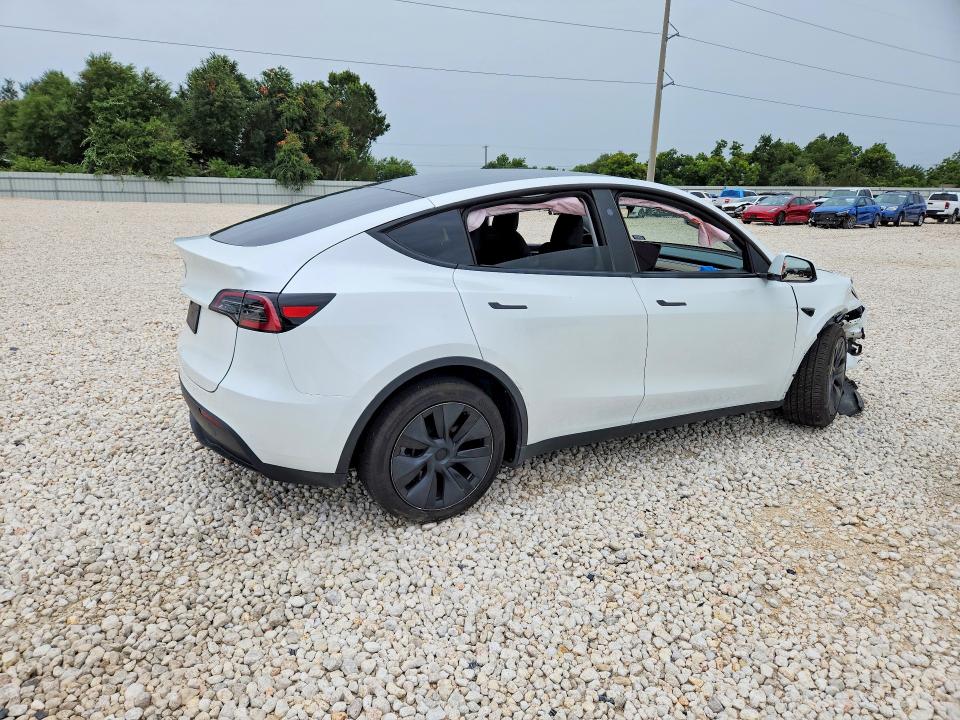 Photo 3 from auction – 2025 TESLA MODEL Y with VIN 7SAYGDED1SF320873