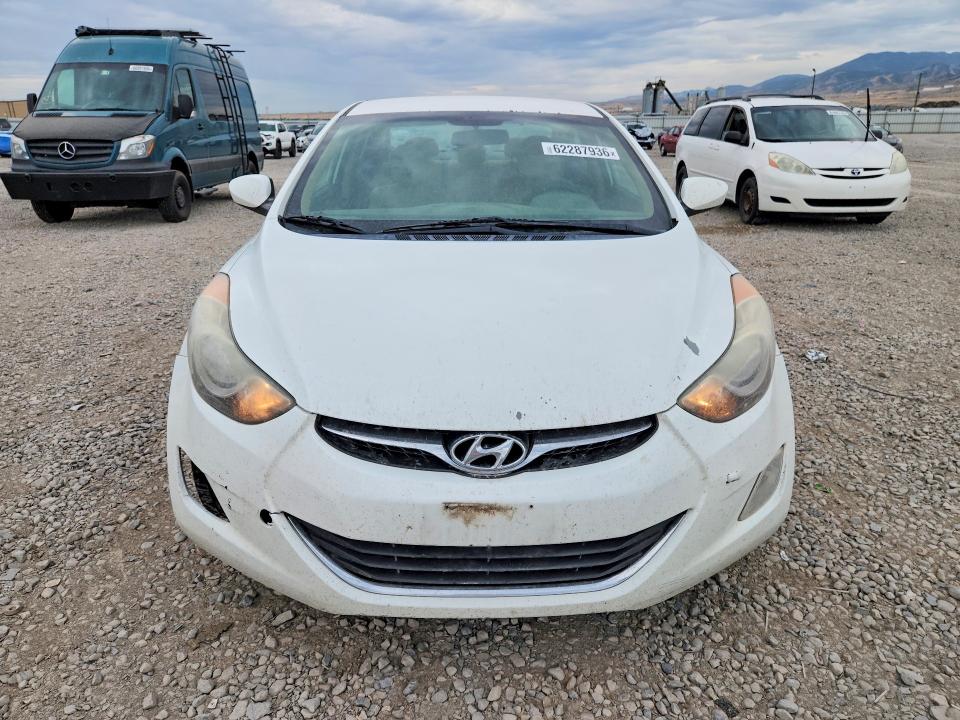 Photo 5 from auction – 2012 HYUNDAI ELANTRA with VIN 5NPDH4AE0CH107732