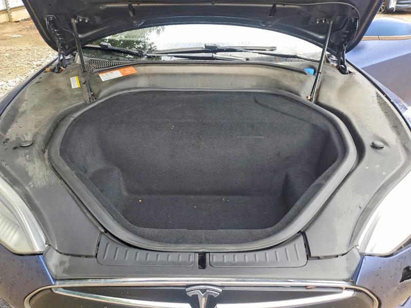Photo 11 from auction – 2015 TESLA MODEL S with VIN 5YJSA1H29FF098361