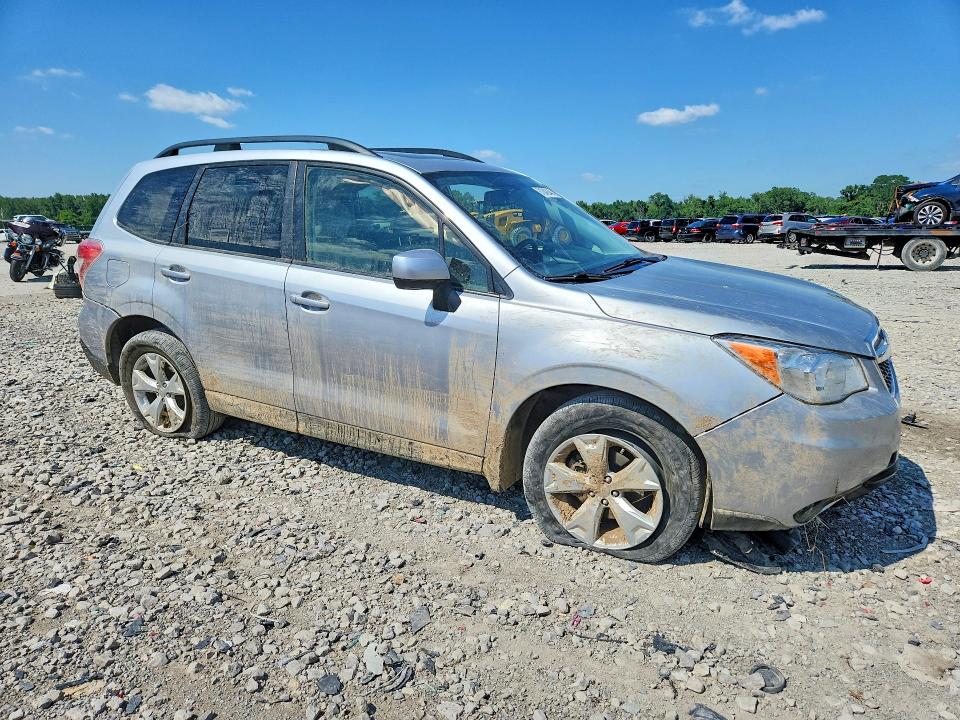 Photo 4 from auction – 2016 SUBARU FORESTER with VIN JF2SJADC5GH432208