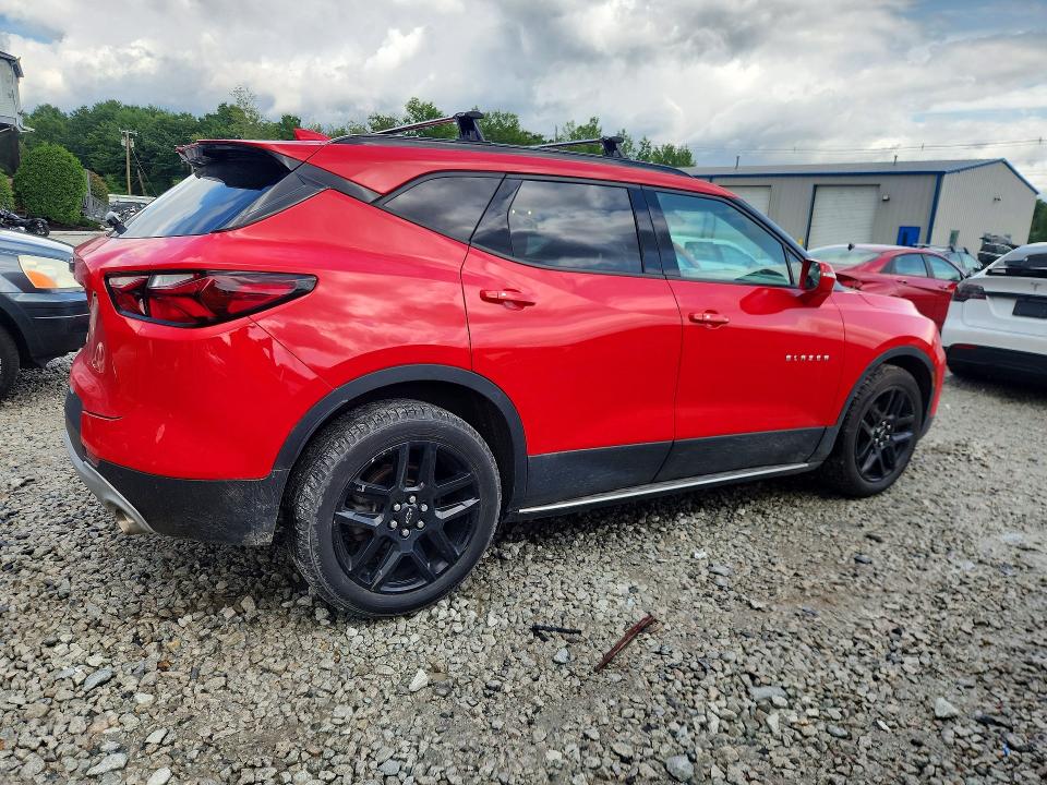Photo 3 from auction – 2020 CHEVROLET BLAZER with VIN 3GNKBHRS9LS629301