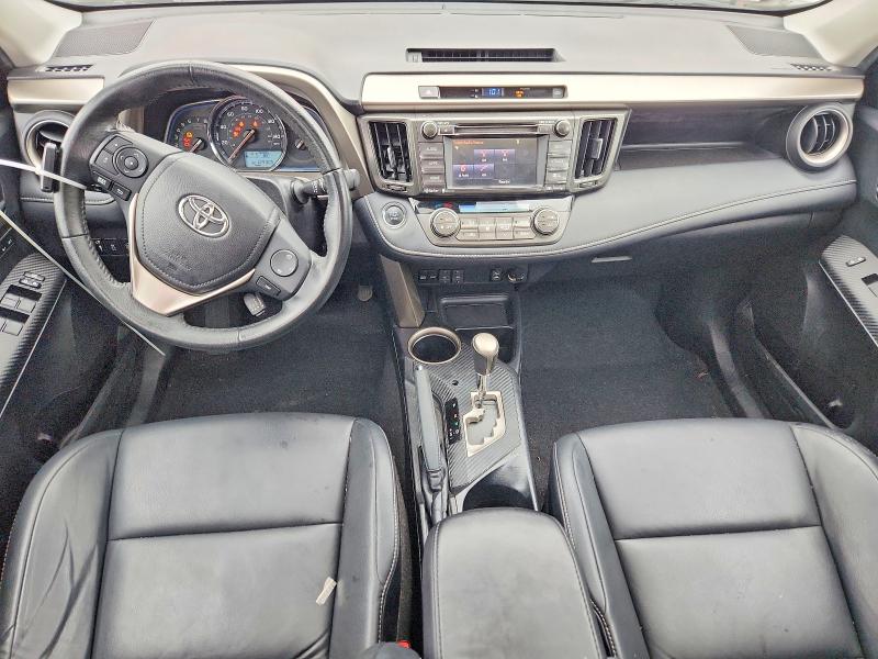 Photo 8 from auction – 2015 TOYOTA RAV4 with VIN 2T3YFREV1FW225526