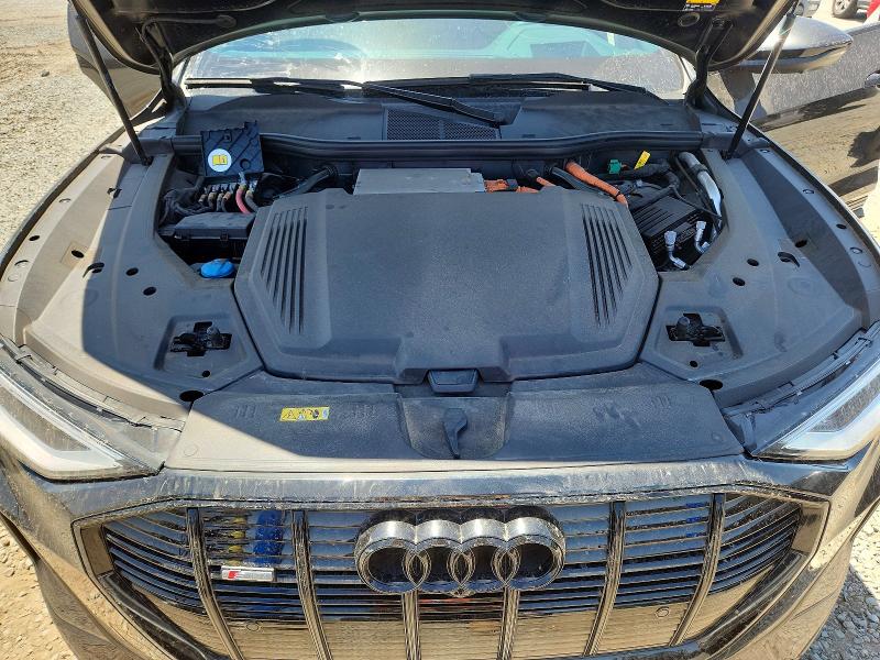Photo 11 from auction – 2022 AUDI E-TRON with VIN WA13AAGEXNB039301