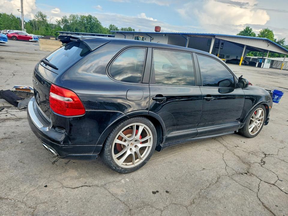Photo 3 from auction – 2010 PORSCHE CAYENNE with VIN WP1AD2AP3ALA60255