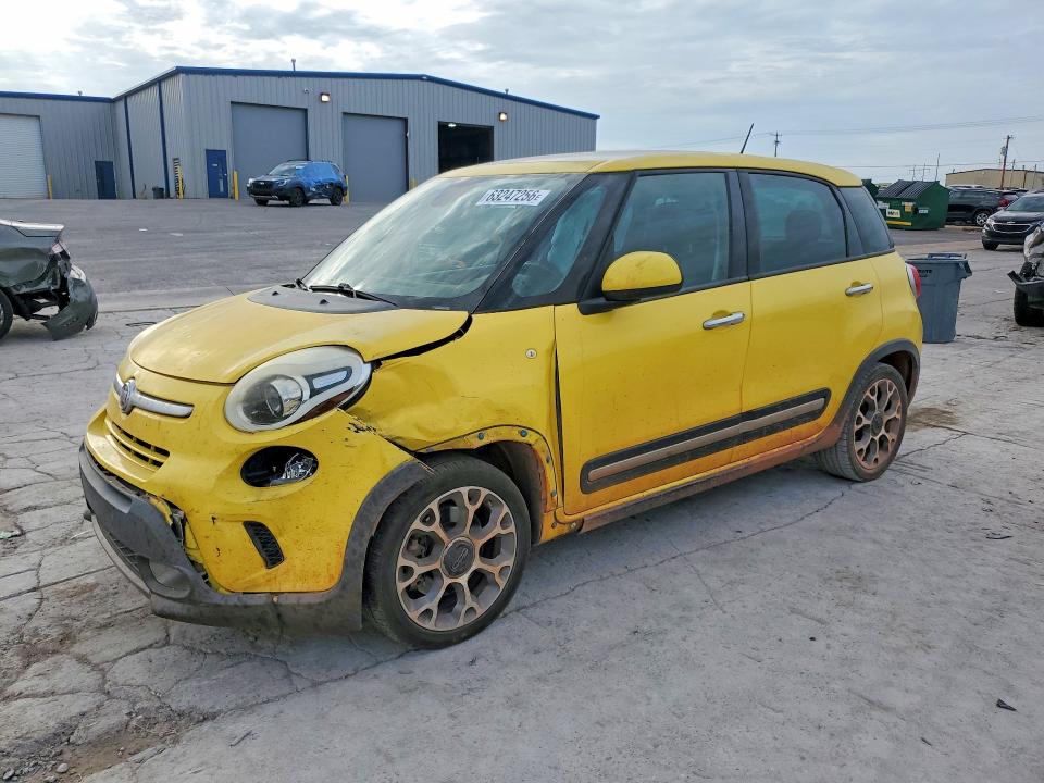 FIAT 500L 2014 с VIN ZFBCFADH1EZ010933 - Снимка от търг