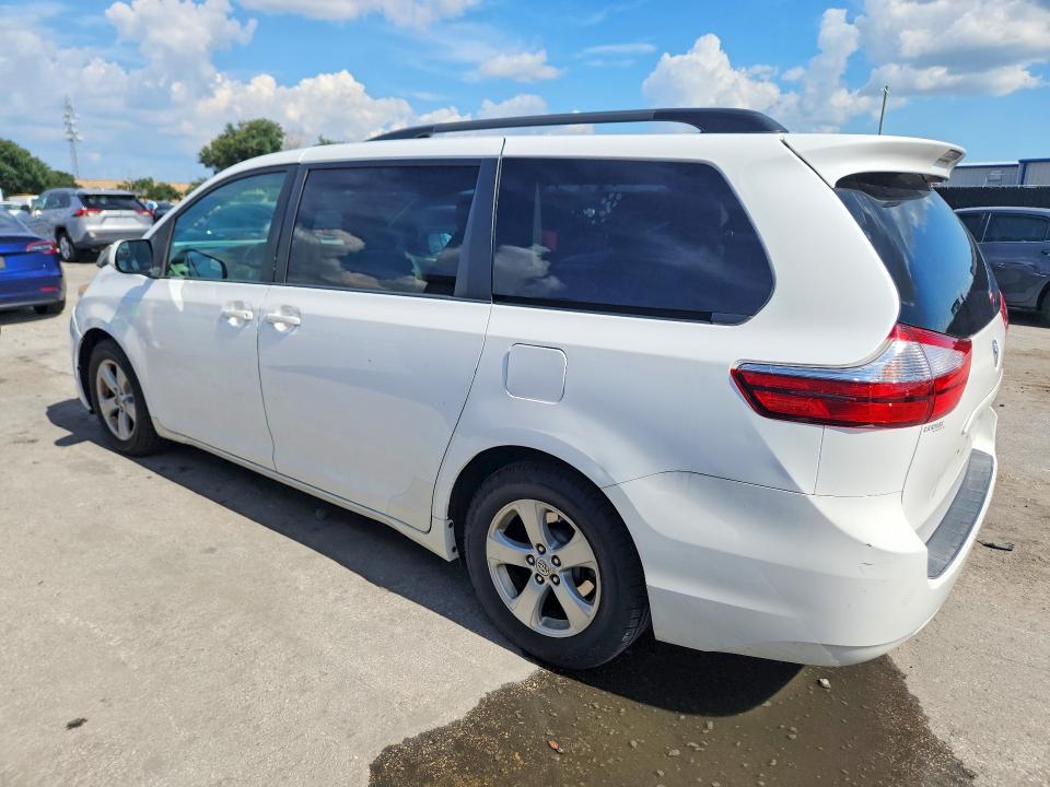 Photo 2 from auction – 2015 TOYOTA SIENNA with VIN 5TDKK3DC5FS561535