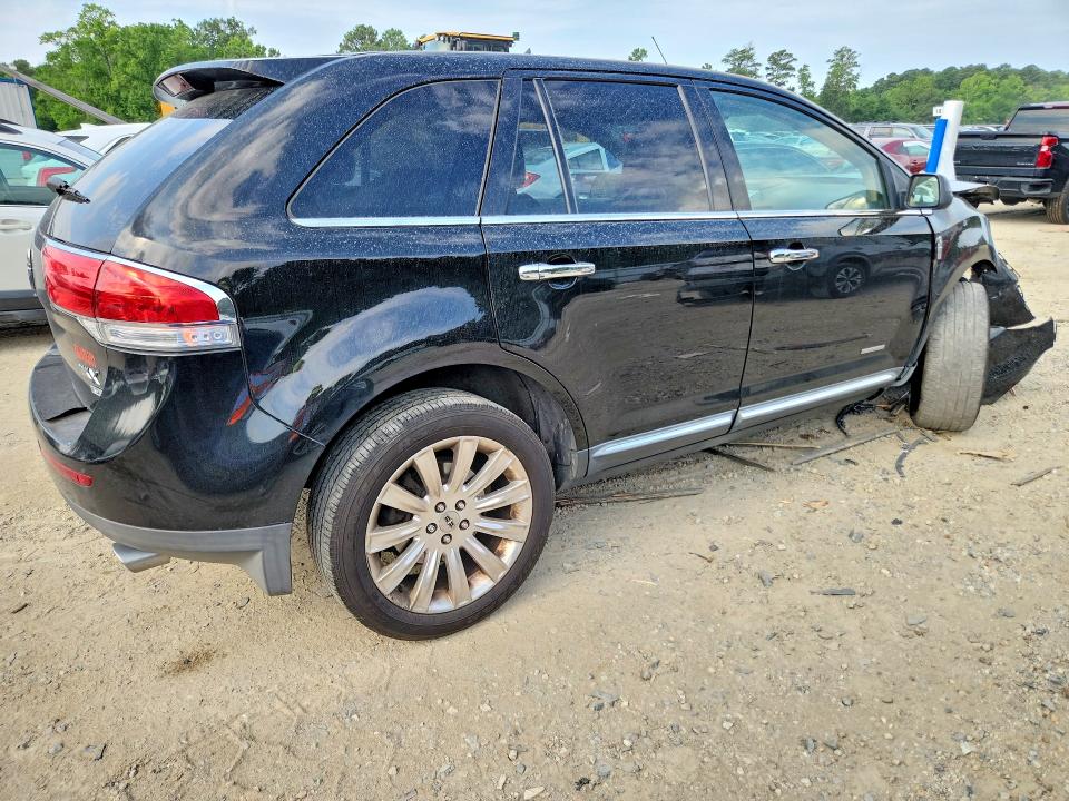 Photo 3 from auction – 2011 LINCOLN MKX with VIN 2LMDJ8JK1BBJ31016