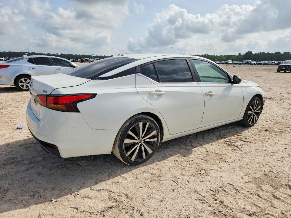 Photo 3 from auction – 2019 NISSAN ALTIMA with VIN 1N4BL4CV9KC162571