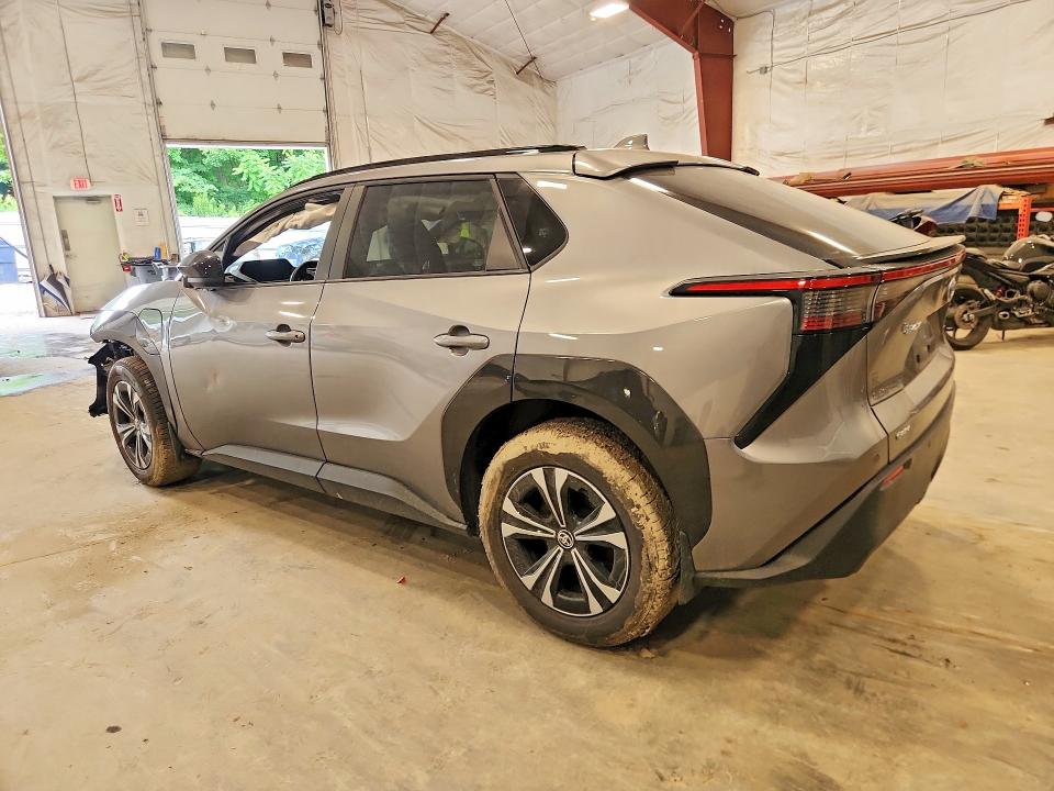 Photo 2 from auction – 2025 TOYOTA BZ4X with VIN JTMAAAAA5SA069858