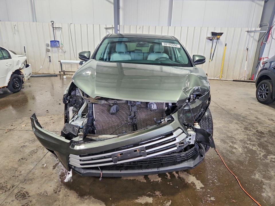 Photo 5 from auction – 2018 TOYOTA HIGHLANDER with VIN 5TDBZRFH3JS834844