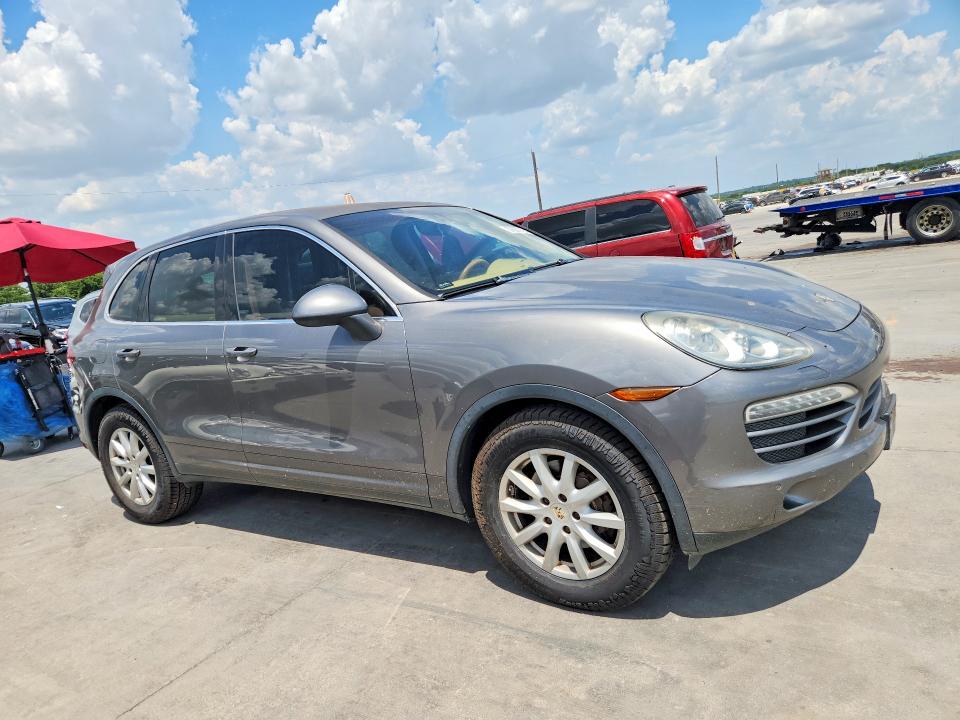 Photo 4 from auction – 2011 PORSCHE CAYENNE with VIN WP1AA2A24BLA04100