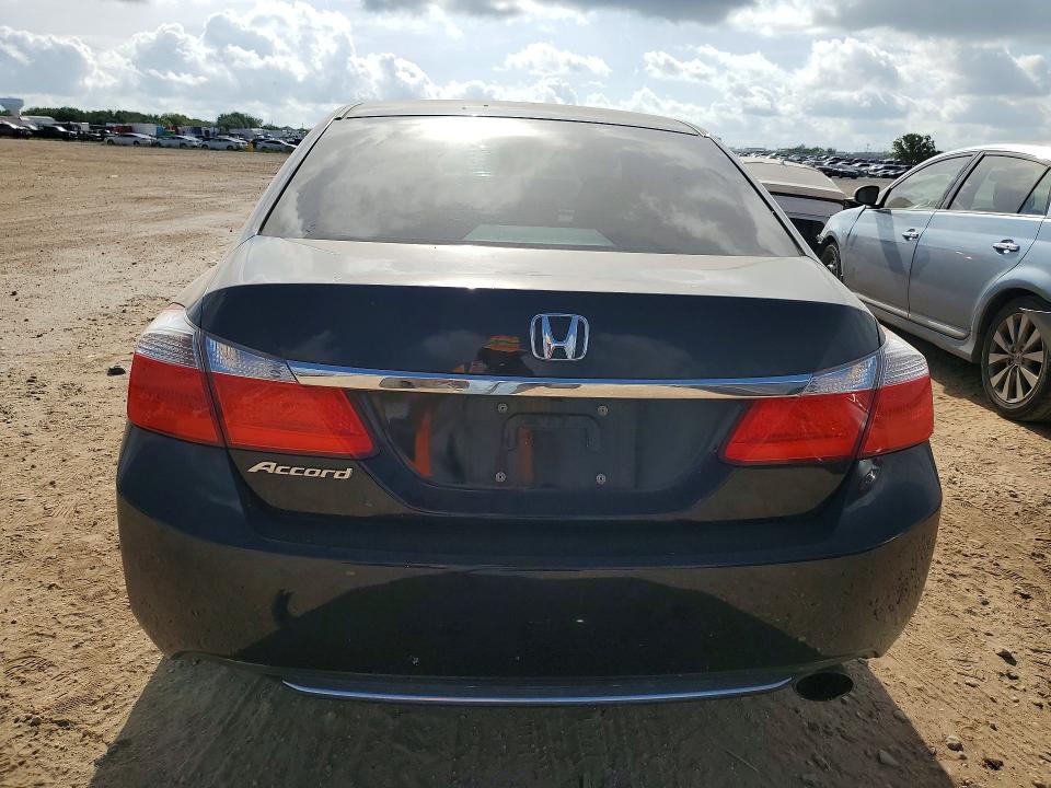 Photo 6 from auction – 2014 HONDA ACCORD with VIN 1HGCR2F30EA252477