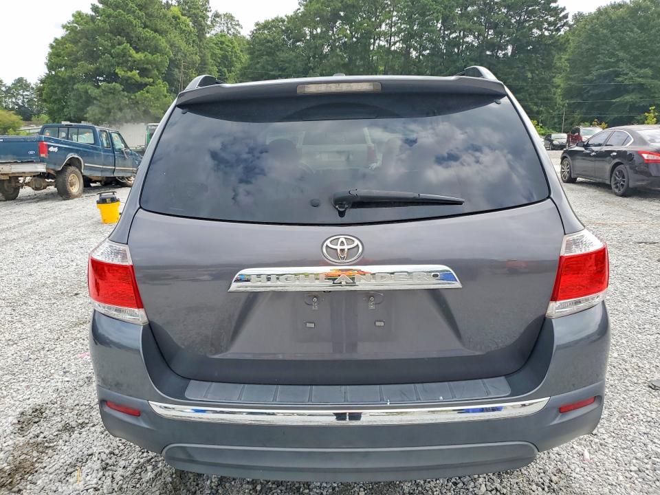 Photo 6 from auction – 2012 TOYOTA HIGHLANDER with VIN 5TDZK3EH5CS089213