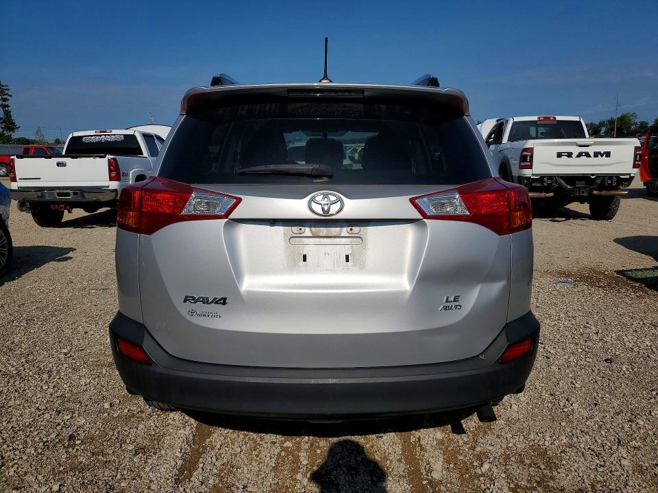 Photo 6 from auction – 2015 TOYOTA RAV4 with VIN JTMBFREV8FD099751
