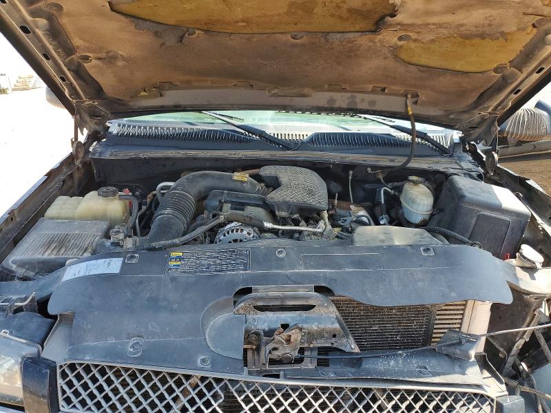 Photo 11 from auction – 2004 CHEVROLET SILVERADO with VIN 1GCHK29264E318775