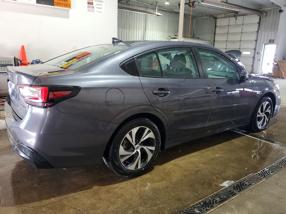 Photo 3 from auction – 2025 SUBARU LEGACY with VIN 4S3BWAD63S3004315