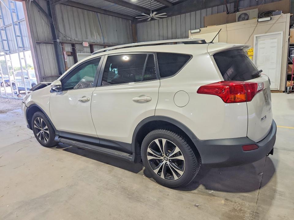 Photo 2 from auction – 2015 TOYOTA RAV4 with VIN 2T3DFREV5FW248659