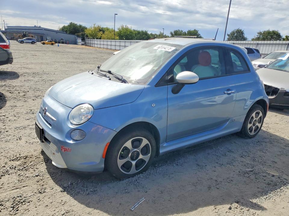 2015 FIAT 500