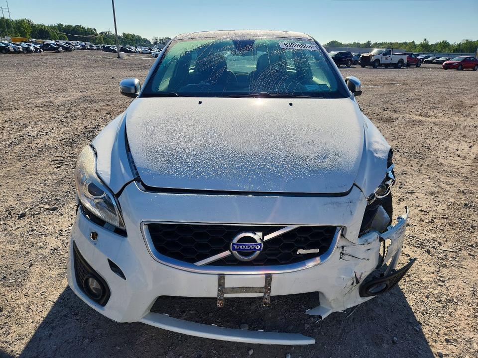 Photo 5 from auction – 2011 VOLVO C30 with VIN YV1672MK4B2233801