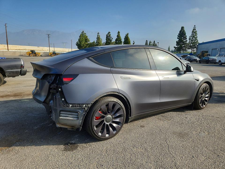 Photo 3 from auction – 2021 TESLA MODEL Y with VIN 5YJYGDEF6MF146445
