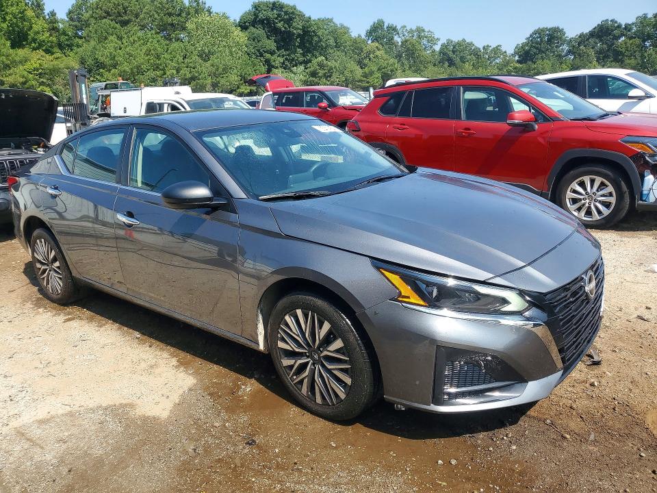 Photo 4 from auction – 2025 NISSAN ALTIMA with VIN 1N4BL4DW4SN324909