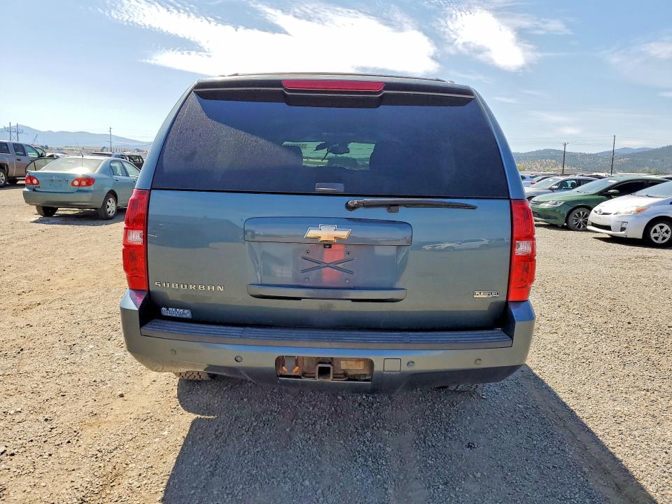 Photo 6 from auction – 2008 CHEVROLET SUBURBAN with VIN 3GNFK16318G188859