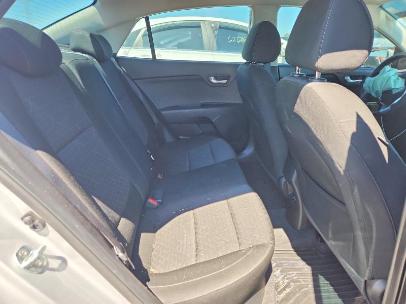 Снимка 10 от търг – 2022 KIA RIO с VIN 3KPA24AD4NE462437