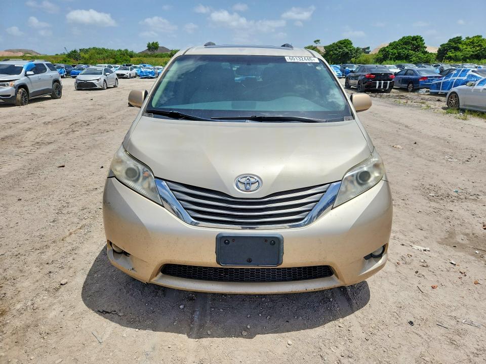 Photo 5 from auction – 2014 TOYOTA SIENNA with VIN 5TDYK3DC7ES456102