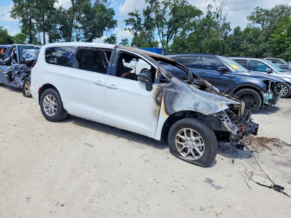 Zdjęcie 4 z aukcji – 2026 CHRYSLER PACIFICA z VIN 2C4RC1BG6TR193389