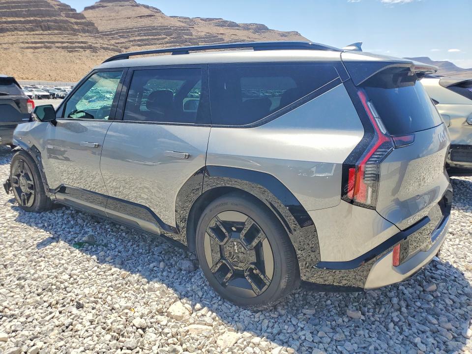 Photo 2 from auction – 2024 KIA EV9 with VIN KNDAEFS51R6026280
