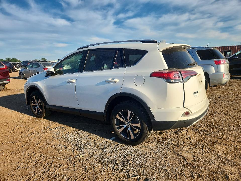 Photo 2 from auction – 2016 TOYOTA RAV4 with VIN JTMRFREV1GJ066737