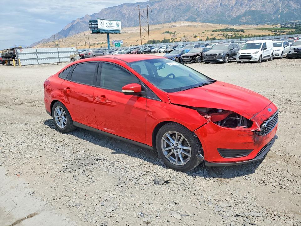 Photo 4 from auction – 2015 FORD FOCUS with VIN 1FADP3F22FL281139