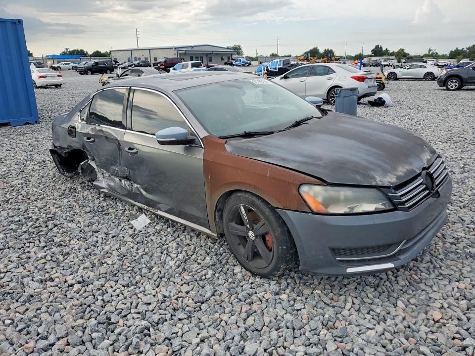 Photo 4 from auction – 2012 VOLKSWAGEN PASSAT with VIN 1VWBP7A39CC058744