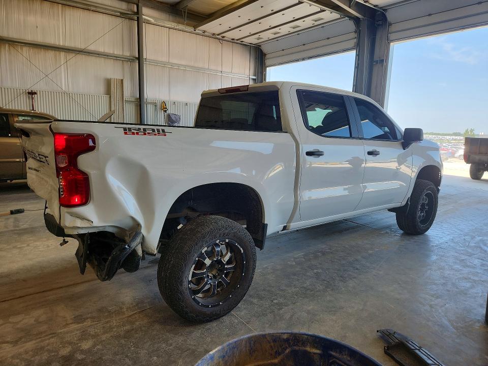 Photo 3 from auction – 2025 CHEVROLET SILVERADO with VIN 3GCUKCED0SG339820