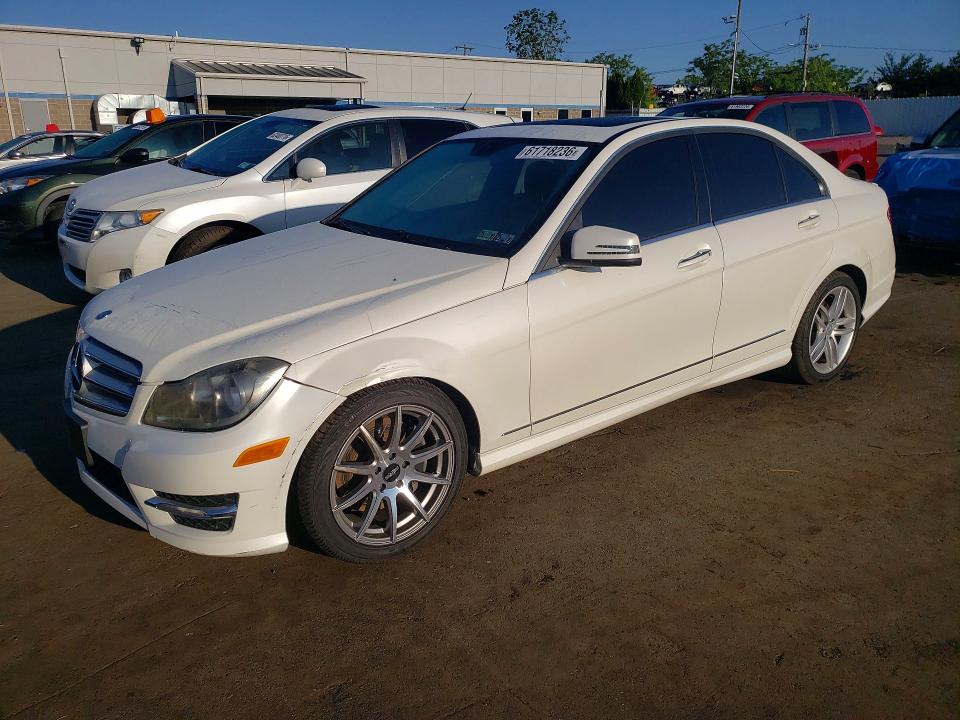 MERCEDES-BENZ C 2013 with VIN WDDGF8AB6DR287945 - Photo from auction