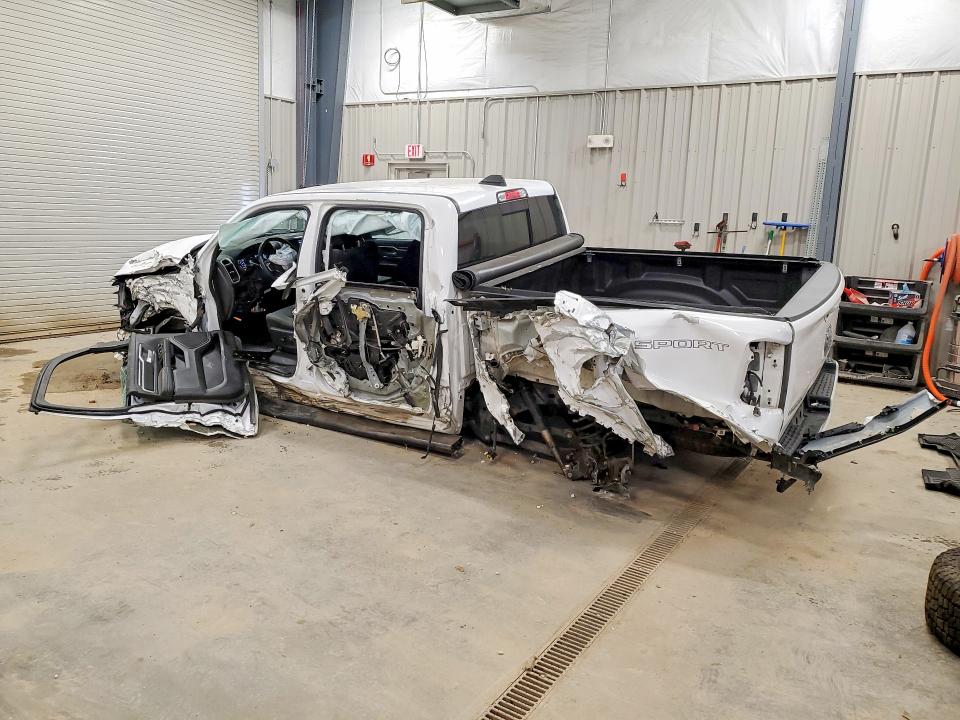 Photo 2 from auction – 2023 RAM 1500 with VIN 1C6RRFFG5PN656932