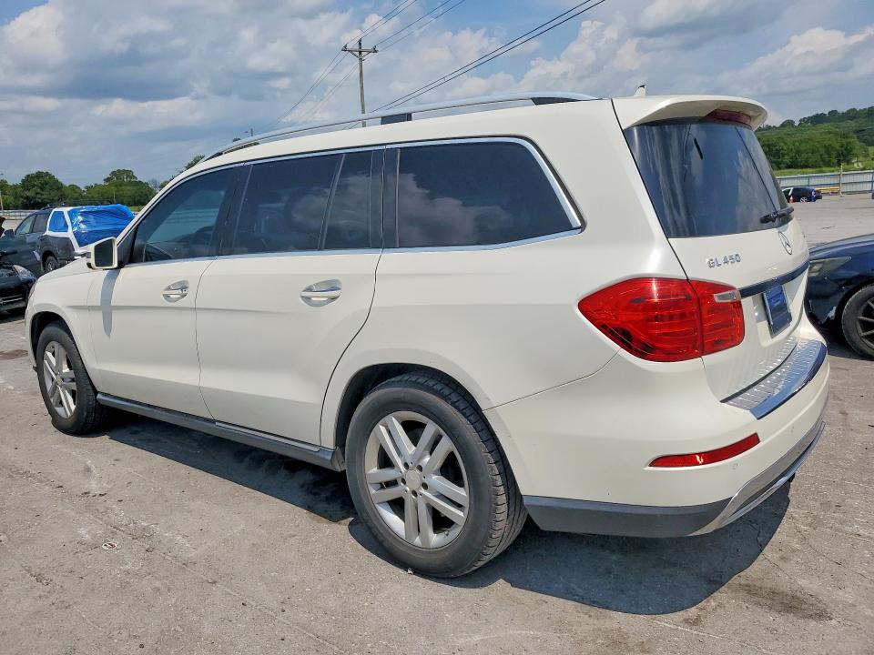 Photo 2 from auction – 2013 MERCEDES-BENZ GL with VIN 4JGDF7CE2DA264137