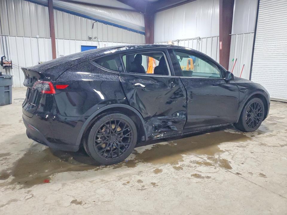 Photo 3 from auction – 2021 TESLA MODEL Y with VIN 5YJYGDEE4MF060171