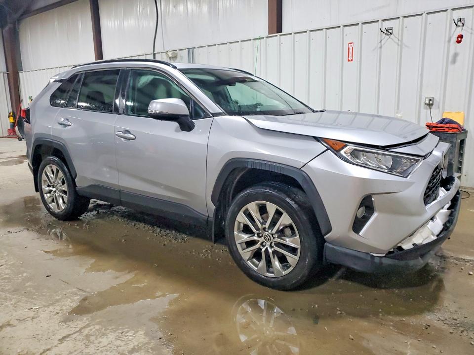 Photo 4 from auction – 2021 TOYOTA RAV4 with VIN 2T3A1RFV7MC175700