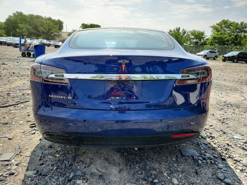 Photo 6 from auction – 2017 TESLA MODEL S with VIN 5YJSA1E1XHF208784