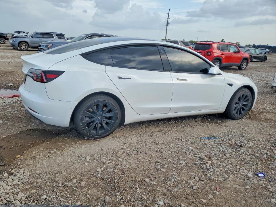 Photo 3 from auction – 2022 TESLA MODEL 3 with VIN 5YJ3E1EA7NF289070