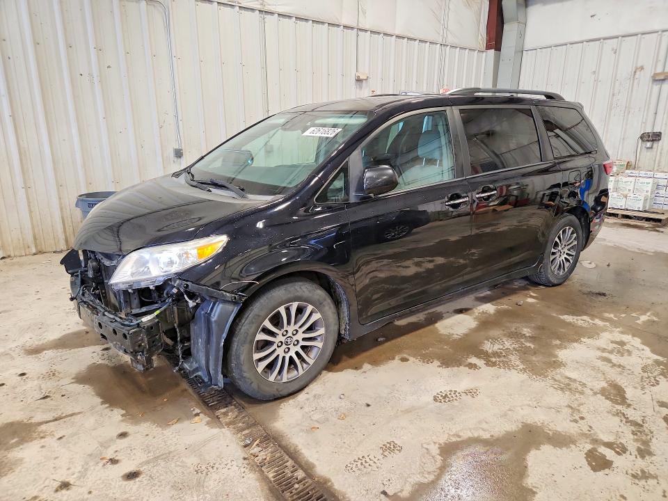 TOYOTA SIENNA 2018 with VIN 5TDYZ3DC1JS934360 - Photo from auction