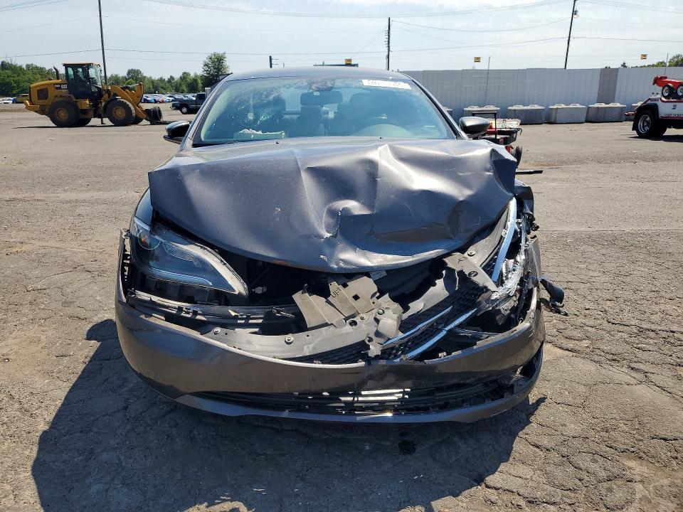Photo 5 from auction – 2016 CHRYSLER 200 with VIN 1C3CCCAB2GN166690