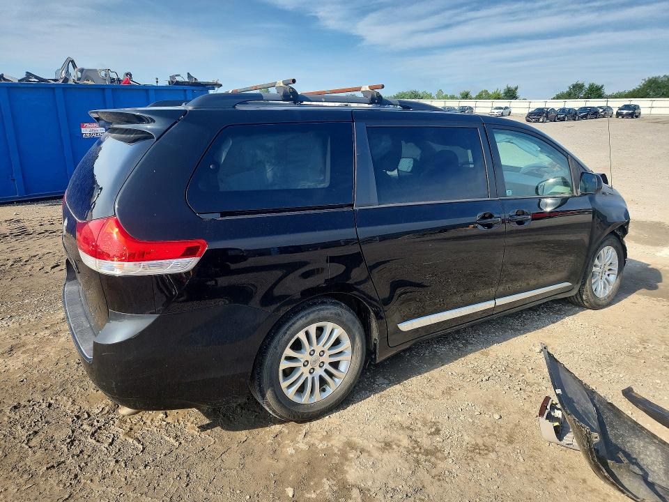 Zdjęcie 3 z aukcji – 2014 TOYOTA SIENNA z VIN 5TDYK3DC0ES480516
