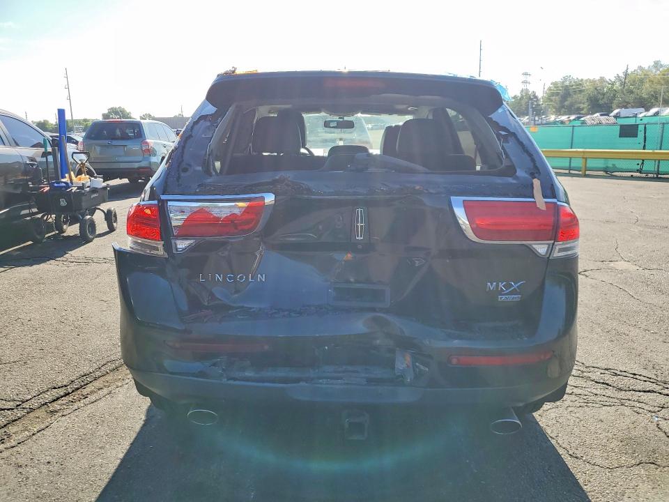 Photo 6 from auction – 2015 LINCOLN MKX with VIN 2LMDJ8JK4FBL31734