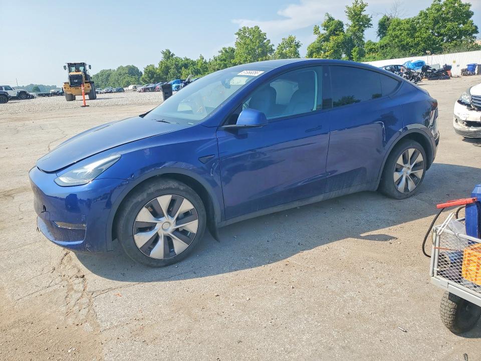 TESLA MODEL Y 2023 with VIN 7SAYGAEE2PF670690 - Photo from auction