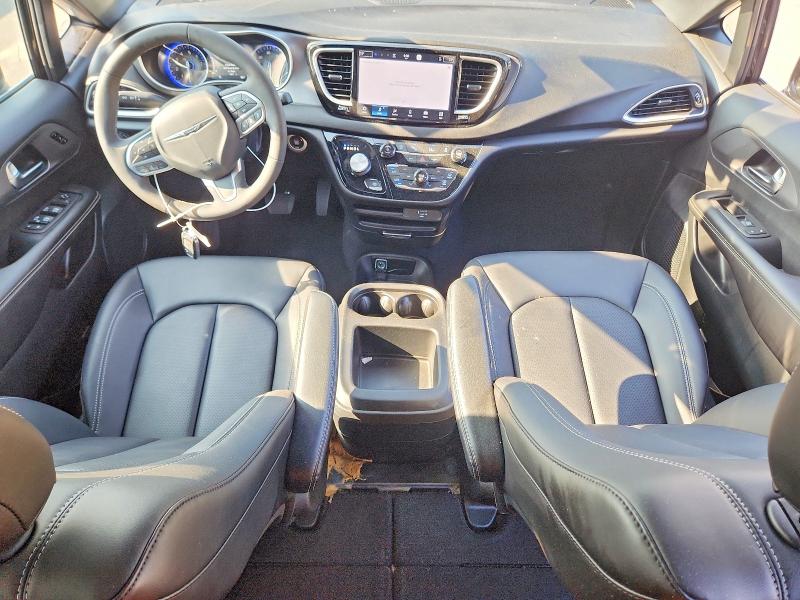 Photo 8 from auction – 2026 CHRYSLER PACIFICA with VIN 2C4RC1BG2TR281775